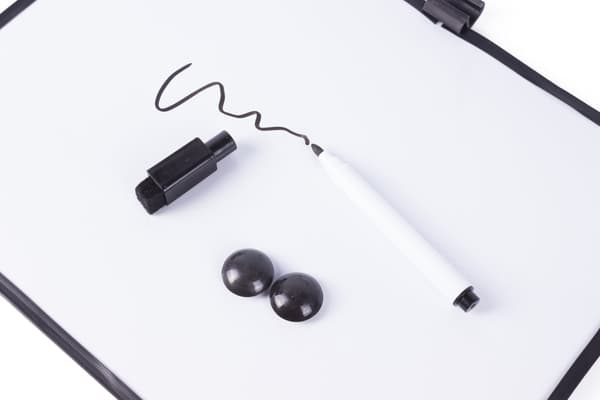 Whiteboard med penn og magneter