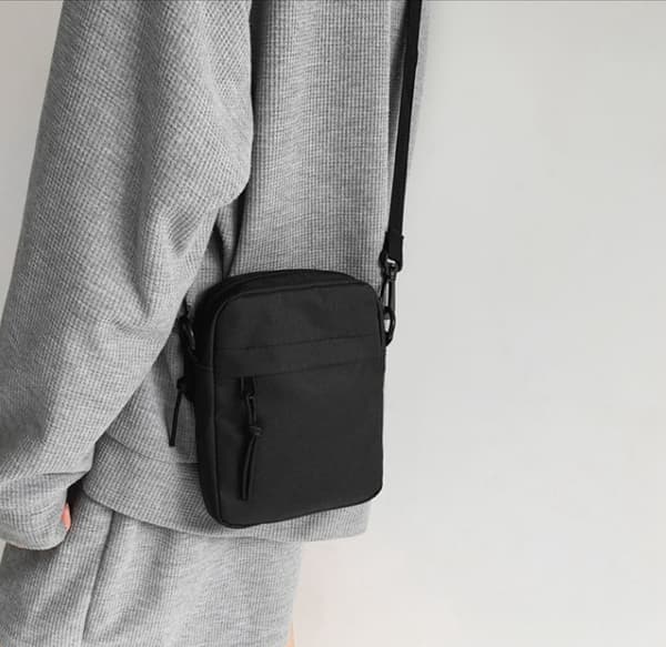 Tyylikäs Nylon Crossbody Puhelinlaukku Musta Black