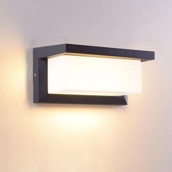 Vegglys - Moderne modell 18W - Bevegelsessensor - IP65 vanntett - Varmhvit 3000K