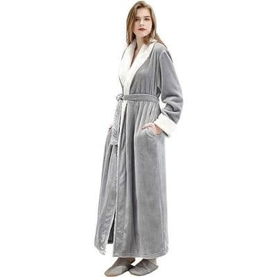 Lang varm flannel badekåbe til kvinder — sjalskrave, 2 store lommer, bælte — M (128 cm) Grå