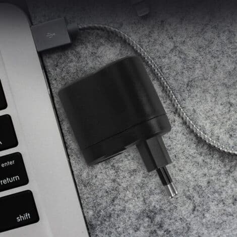 Bilsigarettenneradapter, bilstrømadapter, AC til DC strømomformer, 220V til 12V billader, nettstrømlader