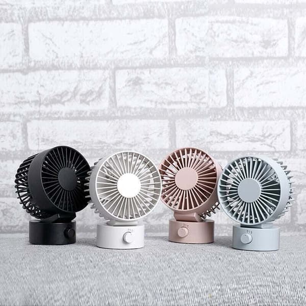 Miniskrivebordsventilator, mål: 102 × 79 × 138 mm. Stille drift. Tre ventilatorhastigheder - hvid.