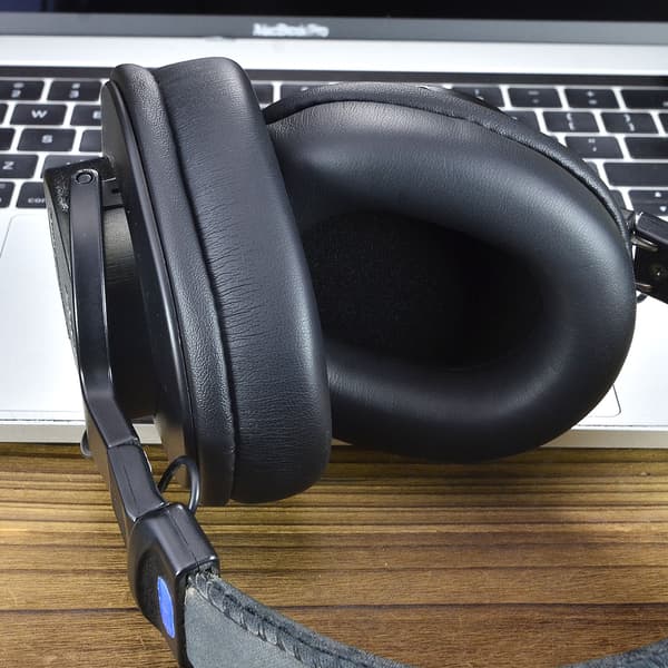 Øreputer for Sony MDR-7506/MDR-V6/MDR-V7/MDR-CD900ST/Audio Technica ATH