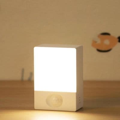 USB oppladbar LED nattlampe med bevegelsessensor - Hvit - ABS - 10x7x4 cm - 3W
