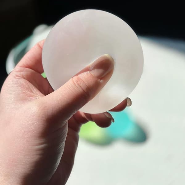Nya klämleksaker, formbara stressbollar, icke-klibbiga långsamt stigande klämbollar 6 cm White