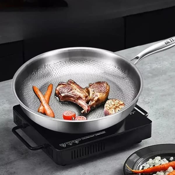 Titan Frying Pan Pro with Lid – Untreated Thick Titanium Pan, Scratch-Resistant & Non-stick for Cooking 30cm