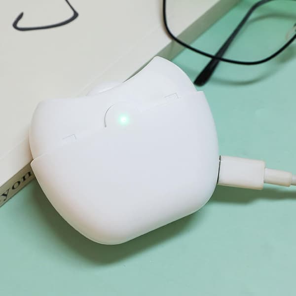 Sähköinen kynsileikkuri LED-valolla – Automaattinen kynsienhoitolaite USB aikuisille White