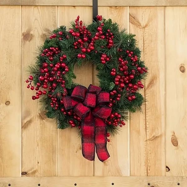 Klassisk julekrans 40 cm – kunstig juledekorasjon med bær og sløyfe – perfekt julepynt