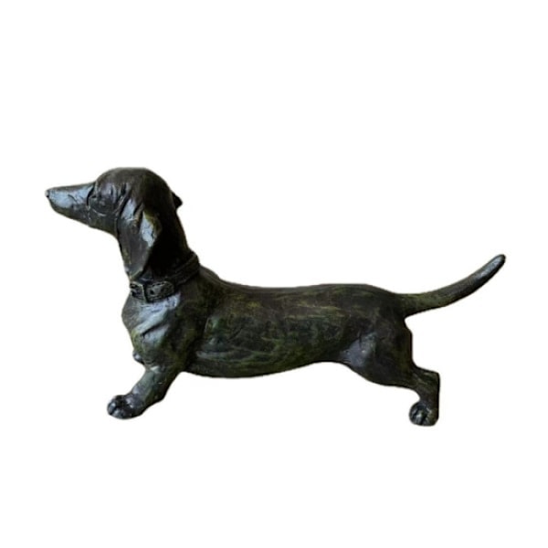 Gravhund sort hund stående høj hund havepynt
