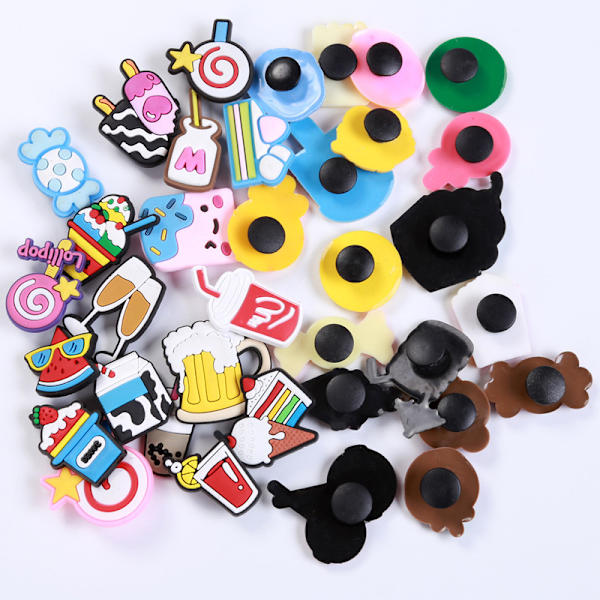 Sko Charms, 100 stykker Crocs Pins, Tøfler Sandaler Charm, Jule- eller bursdagsgave til jenter og gutter