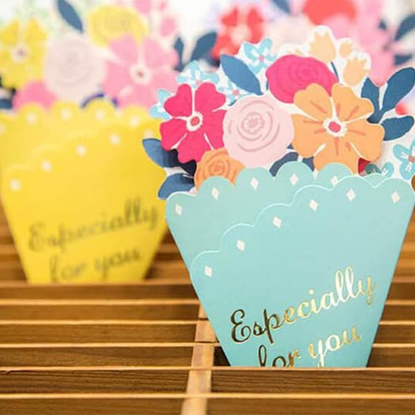 Sett med 6 mini gratulasjonskort + små konvolutter - blomsterbukett (