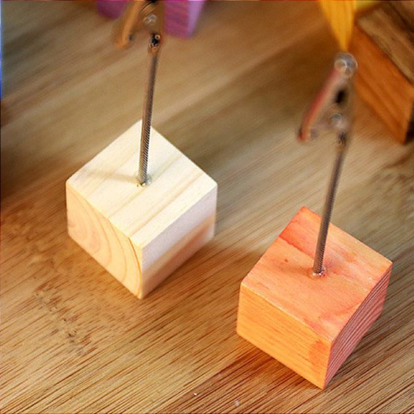 16 stk. Pin Base Foto Stand Note Desk Memo Clips (Tilfældig farve)