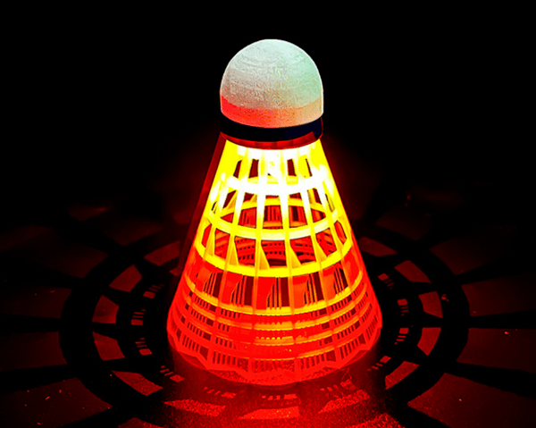 Sulkapallo, 4 LED-sulkapalloa, höyhennailon-sulkapalloa