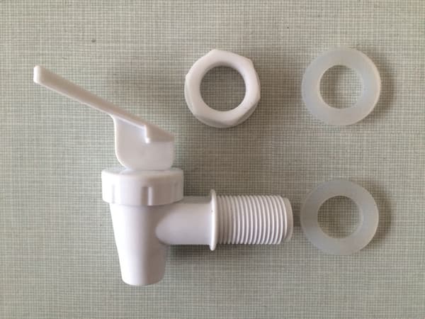 6 st plast kran, fatkran, dryckesdispenser