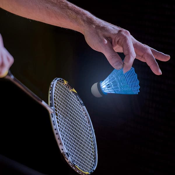 Sulkapallo, 4 LED-sulkapalloa, höyhen-nylon sulka