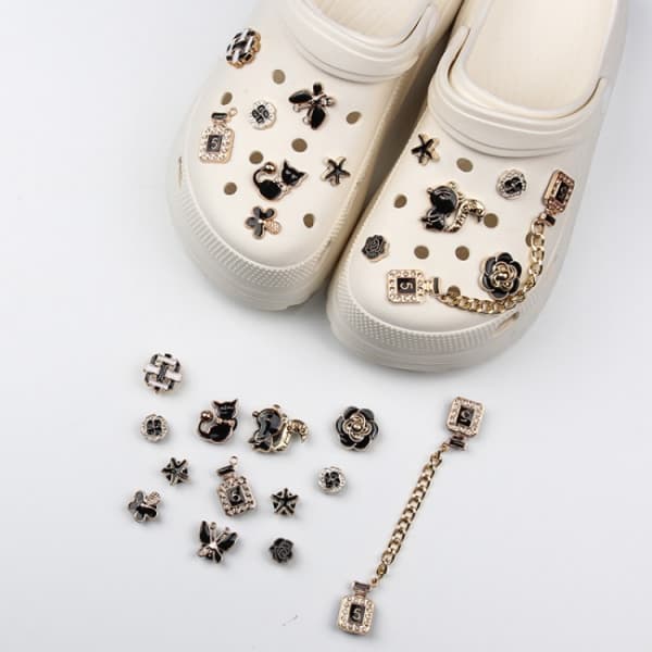 13 Crocs tilbehør DIY sko blomster velegnet til havesko