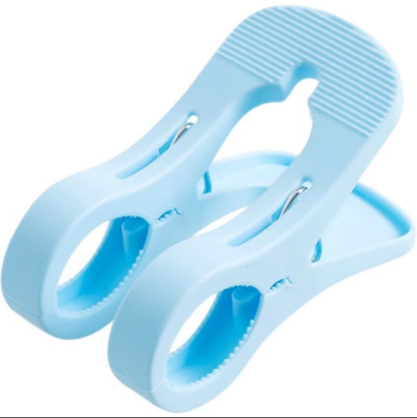 Blått sett med 4 multifunksjonelle tykke klesklyper i plast