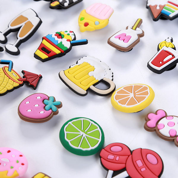 Sko Charms, 100 stykker Crocs Pins, Tøfler Sandaler Charm, Jule- eller bursdagsgave til jenter og gutter
