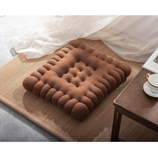 Let kaffefarvet Pretty Rectangle Cushion Mock Cookie Cushion til Havet