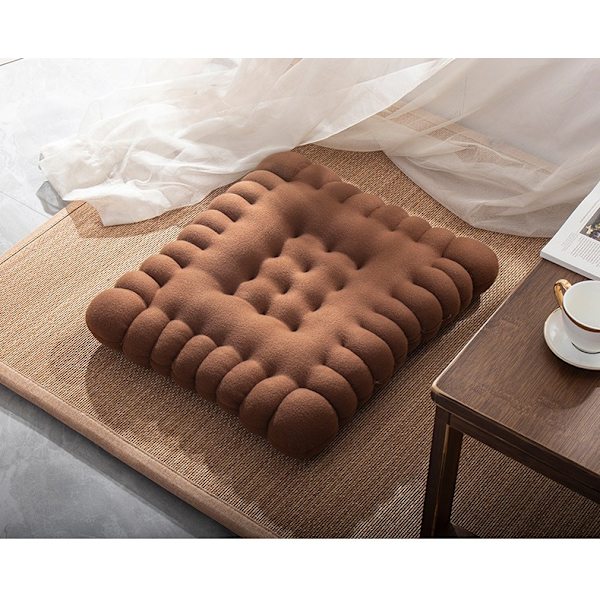 Mörk kaffefärgad rektangulär mockakaka-kudde för säte, golv,