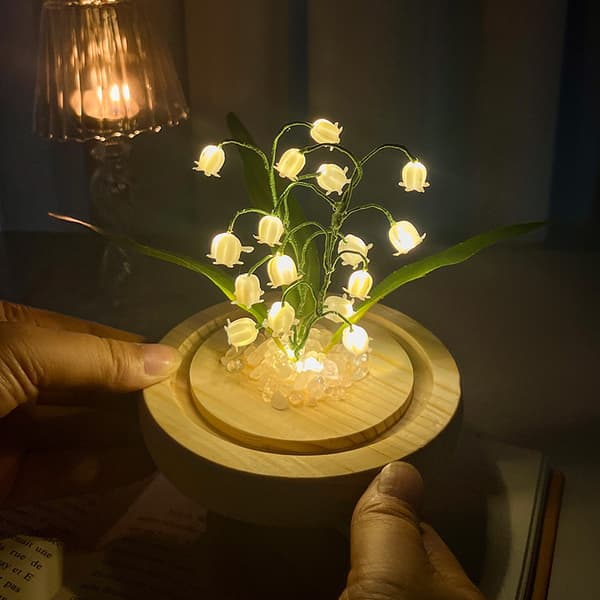 1 stk. Liljekonval Batteridrevne LED Dekorative Blomster Natlys