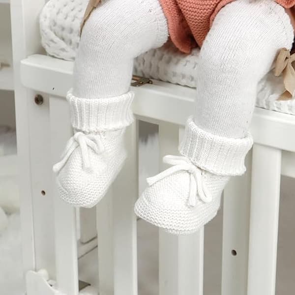 Strikkede babyfutter, bløde bomuldssko til 0-6 måneder, hvid