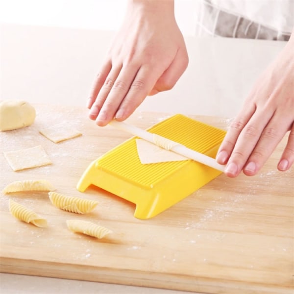 Plast Pasta Macaroni Board Spaghetti Maker Kavelform Form (gul)