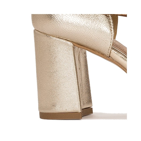 Sandaler Maciejka 0559225000 Guld 39
