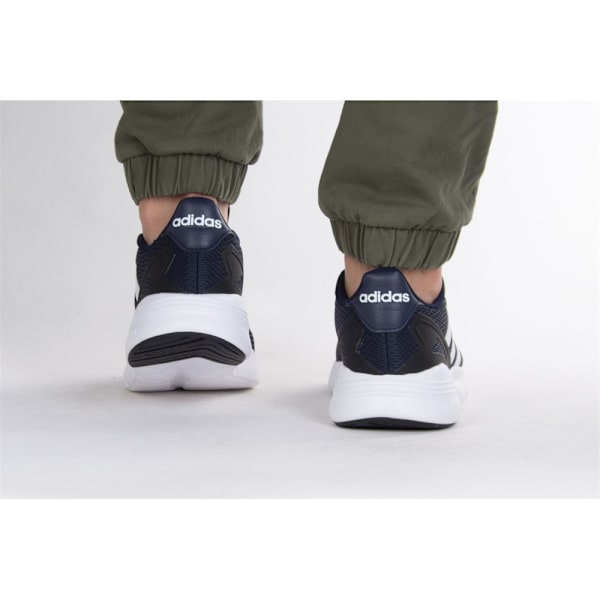Lågskor Adidas Nebzed Vit,Grenade 47 1/3