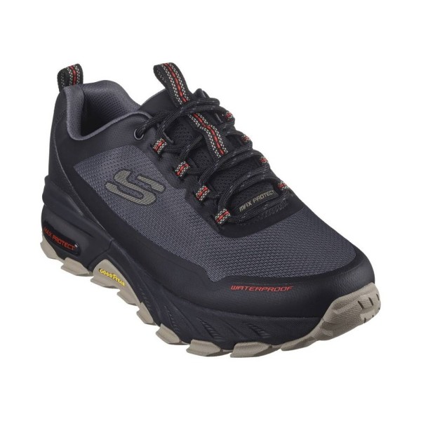 Puolikengät Skechers Max Protect Fast Track Mustat 42