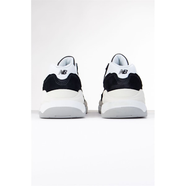 Sneakers low New Balance 5740 Sort 44