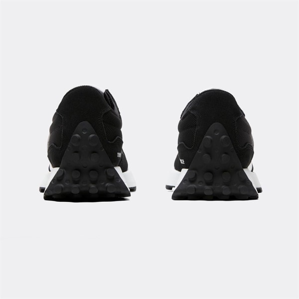Sneakers low New Balance 327 Sort 44