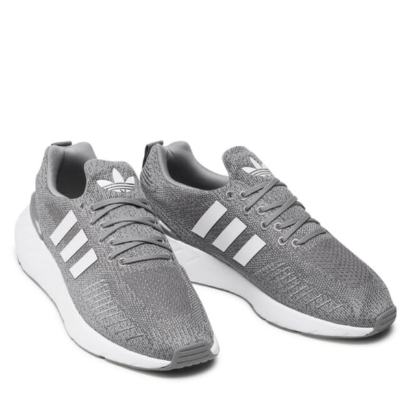 Sneakers low Adidas Swift Run 22 Grå 42
