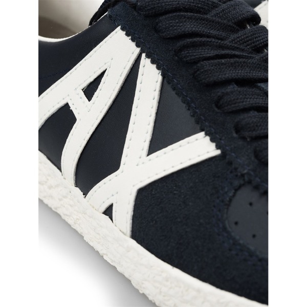 Sneakers low Armani XUX035XV088 Flåde 39