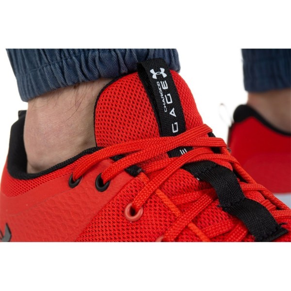 Sneakers low Under Armour Charged Engage Rød 44.5