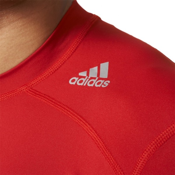 Shirts Adidas Techfit Base Röda 158 - 163 cm/XS