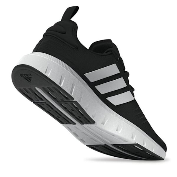 Sneakers low Adidas Swift Run Sort 42