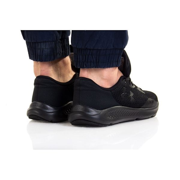 Puolikengät Under Armour Charged Pursuit 3 Mustat 43