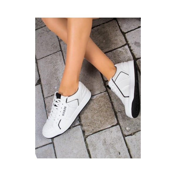 Lågskor Guess FL7BQALEA12WH Vit 39
