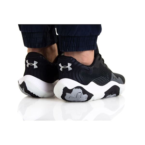 Puolikengät Under Armour Spawn 4 Mustat 45.5
