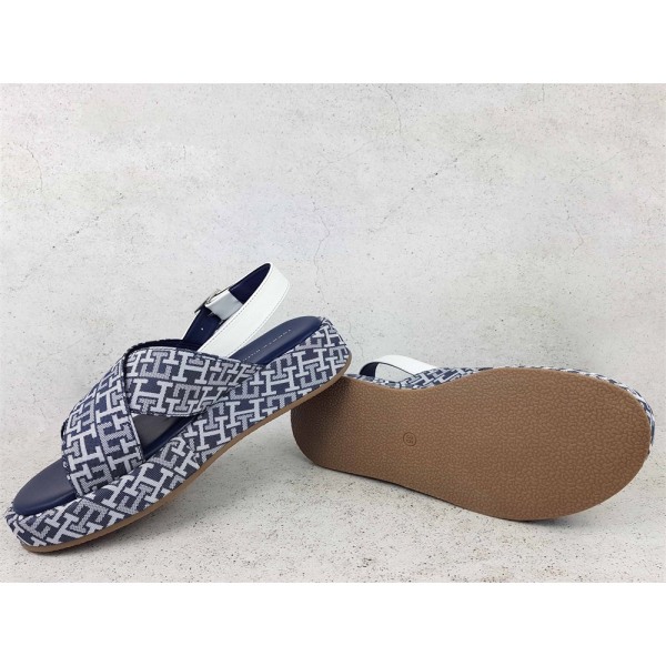 Sandaler Tommy Hilfiger T3A2327570325A357 Grenade 38