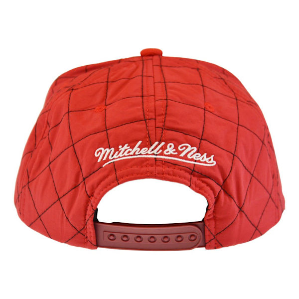 Mössar Mitchell & Ness Nba Quilted Taslan Snapback Chicago Bulls Röda Produkt av avvikande storlek