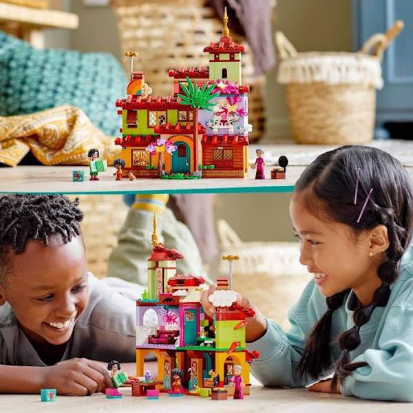LEGO 43202 Disneys madrigalhus, leksak, med Encanto-filmfigurer och minidockor, presentidé för pojkar och flickor 6 år Flerfärgad