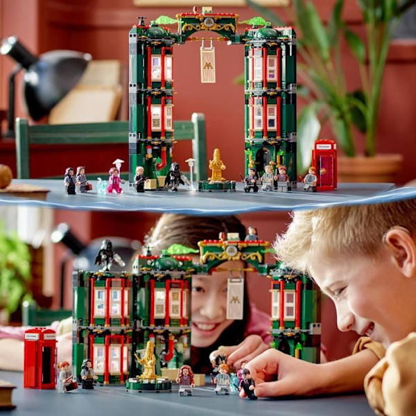 LEGO® 76403 Harry Potter The Ministry of Magic, 12 minifigurer och en förvandlingsfunktion, presentidé Flerfärgad