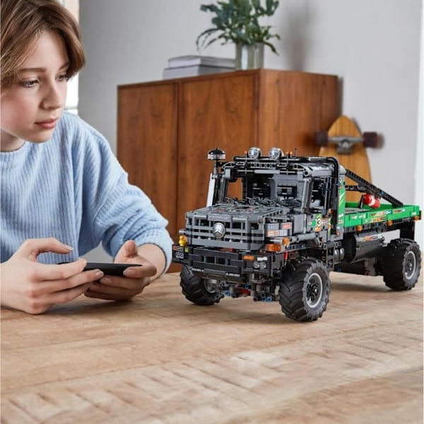 LEGO® Technic Mercedes-Benz Zetros 4x4 -testiauto 42129 - Sovelluksen ohjaus Svart