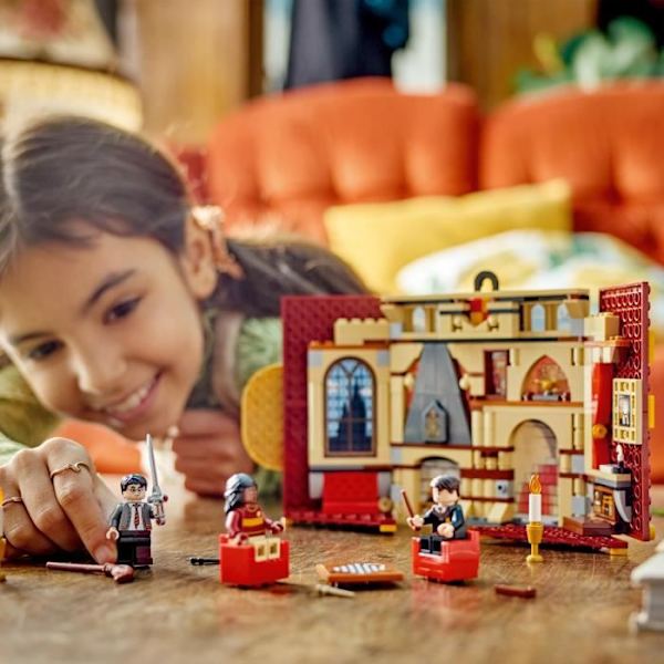 LEGO® Harry Potter 76409 Gryffindor husvapen, leksak med 3 minifigurer, Hogwarts slott Vit