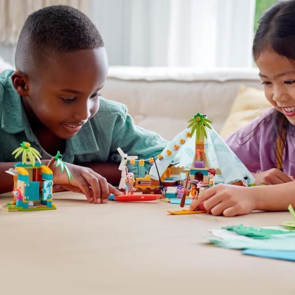 LEGO® 41700 Friends Camping Glamour glamping -setti, lelu tytöille ja pojille yli 6-vuotiaille, 3 mininukkea ja tarvikkeita