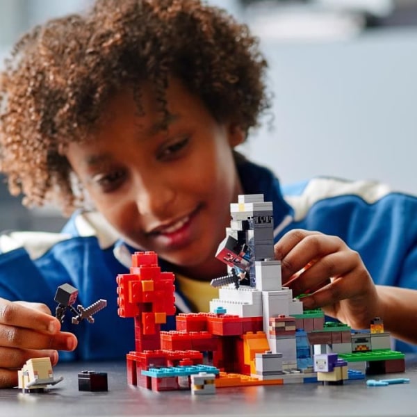 LEGO® 21172 Minecraft™ Den förstörda portalleksaken för flickor och pojkar, 8 år, med Steve och Wither skelettminifigurer