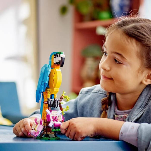 LEGO® Creator 3-i-1 31136 Den eksotiske papegøje, jungledyrs minifigurer med frø og fisk Vit