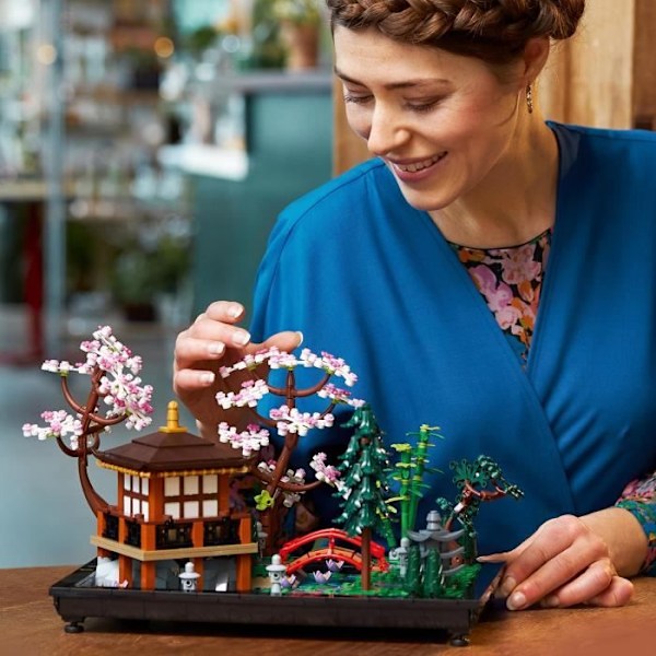 LEGO® Icons 10315 The Peaceful Garden, Zen Botanical Gardening Kit för vuxna, Present för kvinnor, män